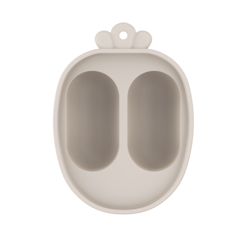 Closed gray breastmilk popsicle molds top view from MAMAMEEPA baby feeding set