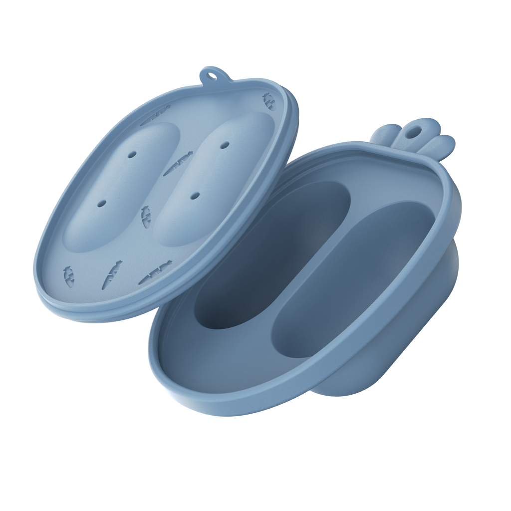 Blue silicone breastmilk popsicle molds closed view from MAMAMEEPA feeding set